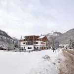 Guest house Cozy 2-bedrooms 3*