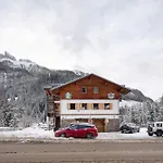 Guest house Cozy 2-bedrooms Canazei